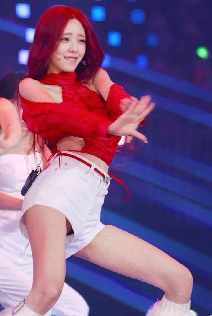 zsBo0ph9 KPOP 02.jpg